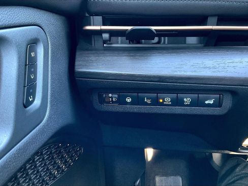 Certified 2024 Nissan Ariya AWD image 36