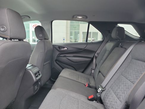 Used 2022 Chevrolet Equinox LT FWD image 10