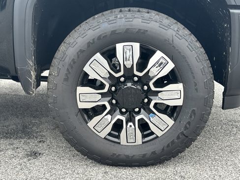 New 2025 GMC Sierra 2500 Denali image 12