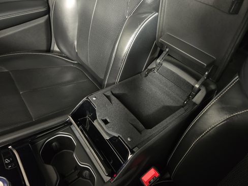 Certified 2023 Jeep Grand Cherokee L Overland w/ Luxury Tech Group IV image 32