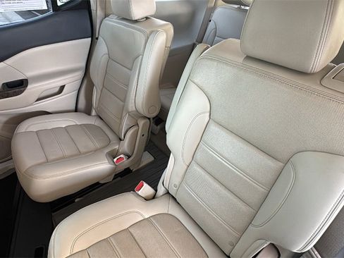 Used 2021 GMC Acadia Denali w/ Denali Technology Package image 24