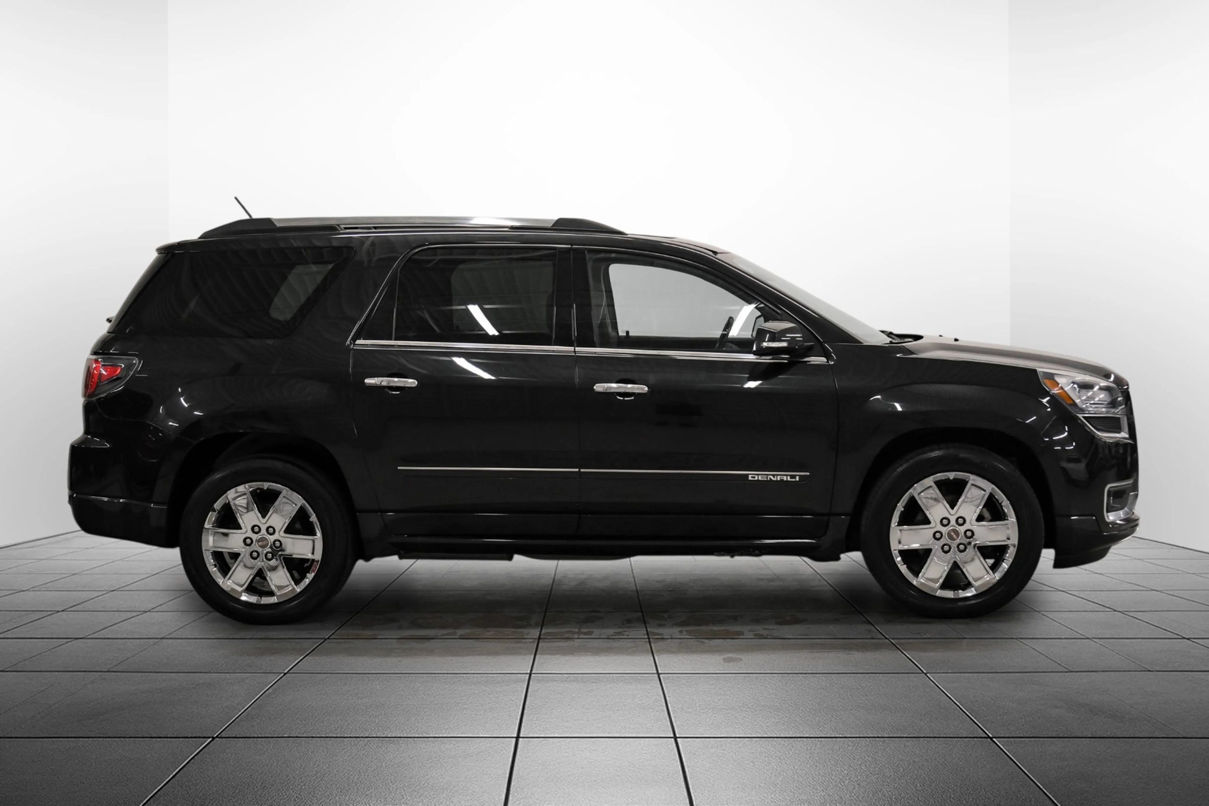 Used 2015 GMC Acadia Denali FWD image 8