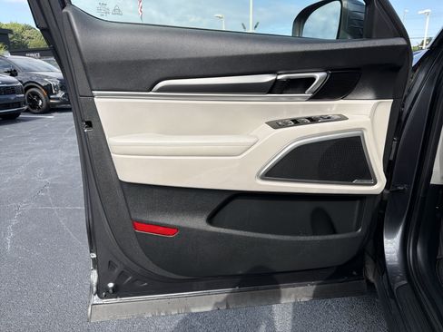 Used 2022 Kia Telluride S AWD/4WD image 12