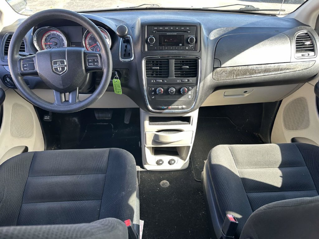 Used 2015 Dodge Grand Caravan American Value Package FWD image 12