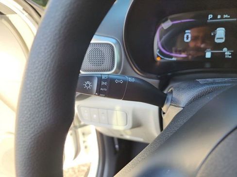 New 2025 Kia Soul LX w/ LX Technology Package image 20