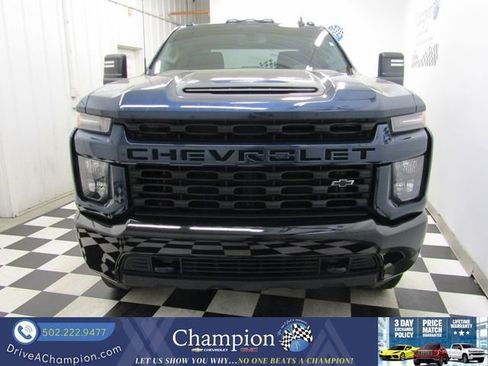 Used 2022 Chevrolet Silverado 2500 Custom w/ Custom Value Package AWD/4WD image 2