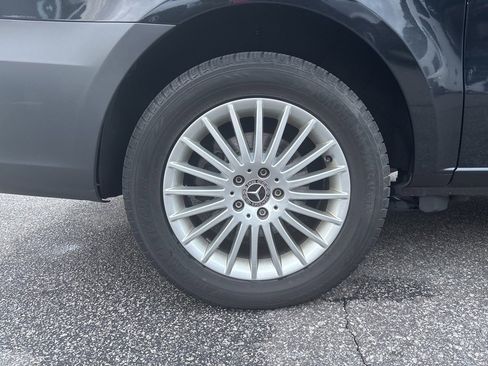 Used 2023 Mercedes-Benz Metris Passenger image 12