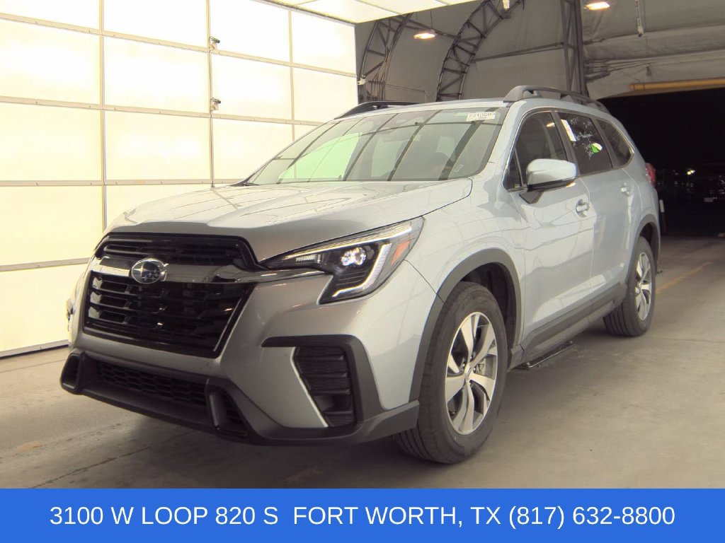 Used 2025 Subaru Ascent Premium AWD/4WD image 1