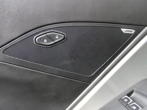 Used 2017 Chevrolet Corvette Stingray Coupe w/ Carbon Flash Badge Package image 34