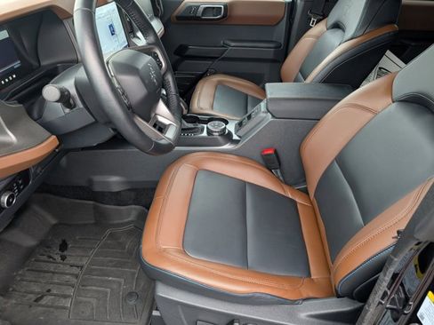 Used 2024 Ford Bronco Outer Banks image 14