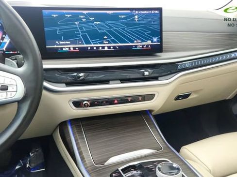 Used 2024 BMW X7 xDrive40i w/ Parking Assistance Package AWD/4WD image 51