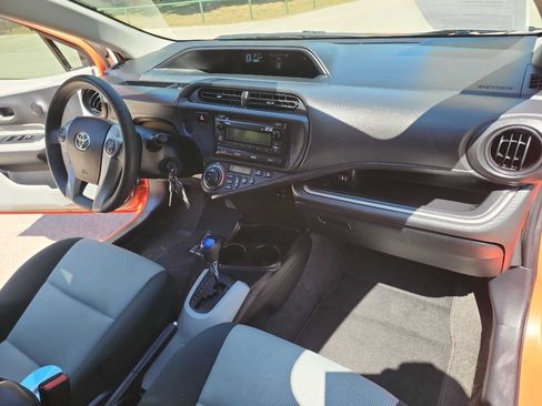 Used 2014 Toyota Prius C Two FWD image 31