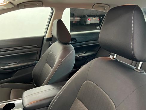 Used 2024 Nissan Altima 2.5 SV image 17