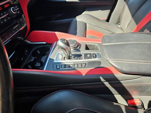 Used 2018 BMW X6 M AWD/4WD image 28
