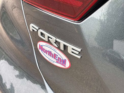 Used 2023 Kia Forte LXS FWD image 11