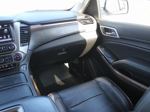 Used 2019 GMC Yukon XL Denali image 8