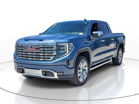 Used 2025 GMC Sierra 1500 Denali AWD/4WD image 3