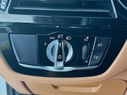 Used 2023 BMW 530e xDrive 530e iPerformance w/ Premium Package image 10