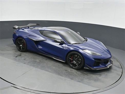 Used 2025 Chevrolet Corvette Z06 w/ Stealth Interior Trim Package image 30