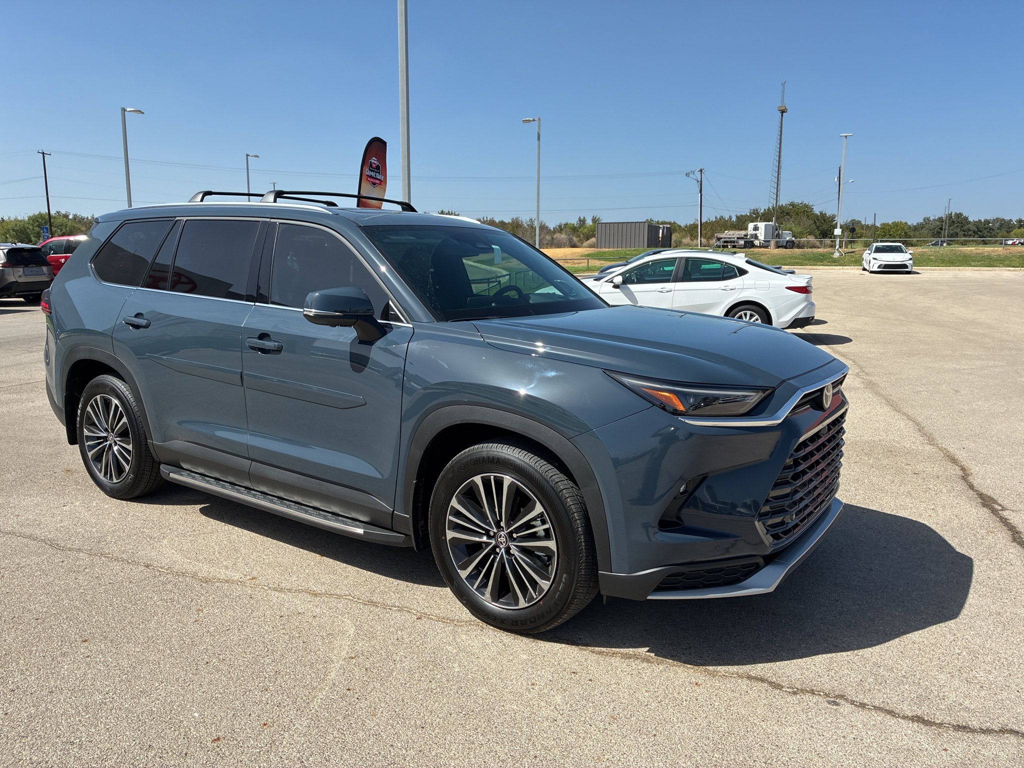 New 2026 Toyota Grand Highlander AWD Hybrid image 3