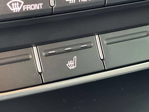 Used 2020 Kia Sorento S FWD image 21