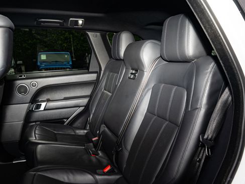 Used 2019 Land Rover Range Rover Sport HSE image 19