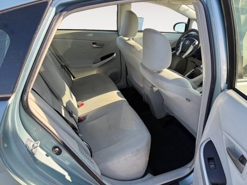Used 2014 Toyota Prius Four image 18