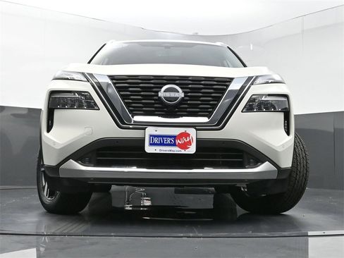 Used 2022 Nissan Rogue Platinum w/ Head-Up Display Package image 29
