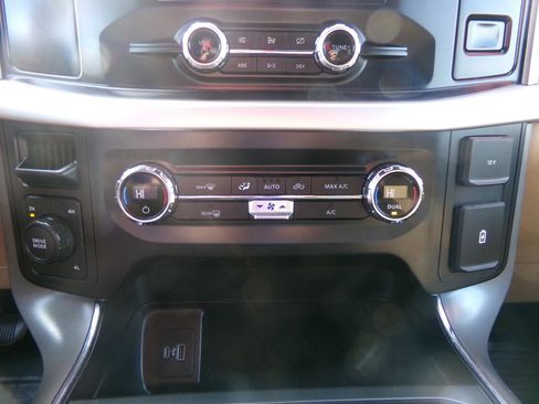 Used 2021 Ford F150 XLT w/ Equipment Group 301A Mid image 12