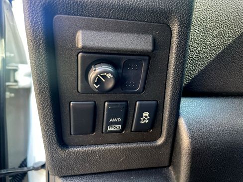 Used 2012 Nissan Rogue SV w/ Premium Pkg image 22