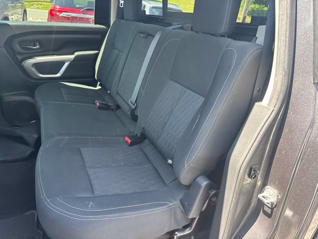 Used 2017 Nissan Titan SV AWD/4WD image 13