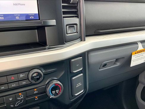 New 2026 Ford F250 XLT w/ FX4 Off-Road Package AWD/4WD image 17
