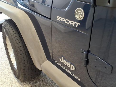 Used 2005 Jeep Wrangler 4WD Sport image 8