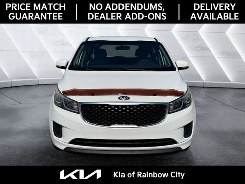 Used 2016 Kia Sedona L FWD image 2