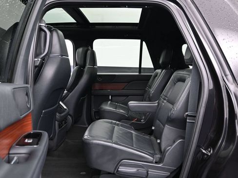 Used 2022 Lincoln Navigator L Reserve AWD/4WD image 24