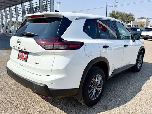 Certified 2025 Nissan Rogue S image 7