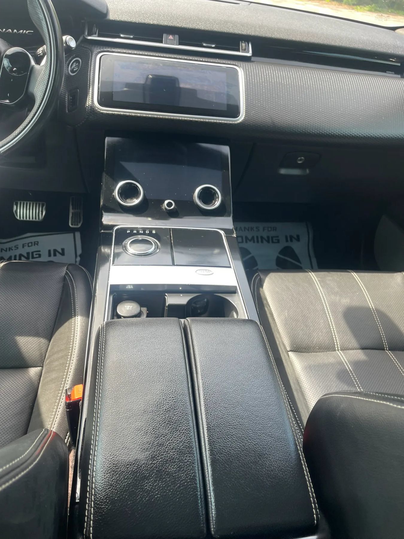 Used 2018 Land Rover Range Rover Velar R-Dynamic SE AWD/4WD image 10