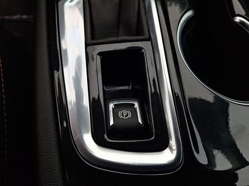 Used 2022 Chevrolet Equinox Premier FWD image 25
