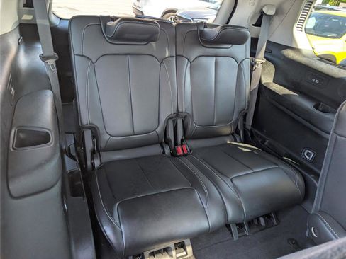Used 2022 Jeep Grand Cherokee L Limited AWD/4WD image 14