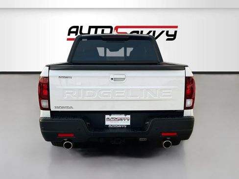 Used 2024 Honda Ridgeline Black Edition image 6