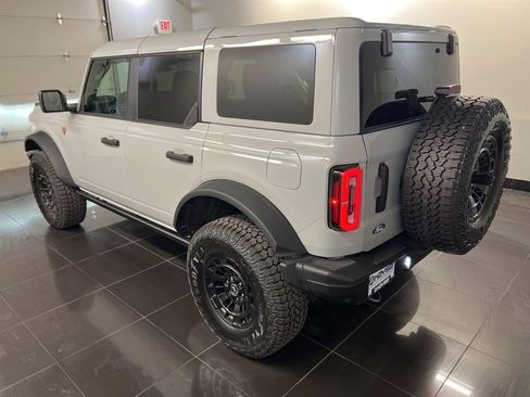 New 2026 Ford Bronco Badlands image 4