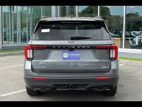 New 2026 Ford Explorer Active AWD/4WD image 5