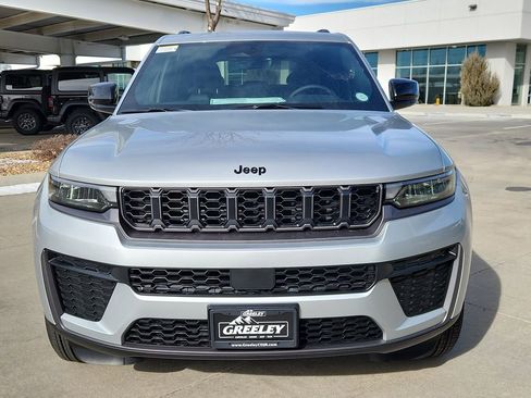 New 2026 Jeep Grand Cherokee Altitude AWD/4WD image 5