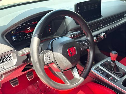 Used 2023 Honda Civic Type R image 16