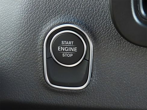 Used 2024 Mercedes-Benz Sprinter 2500 image 43