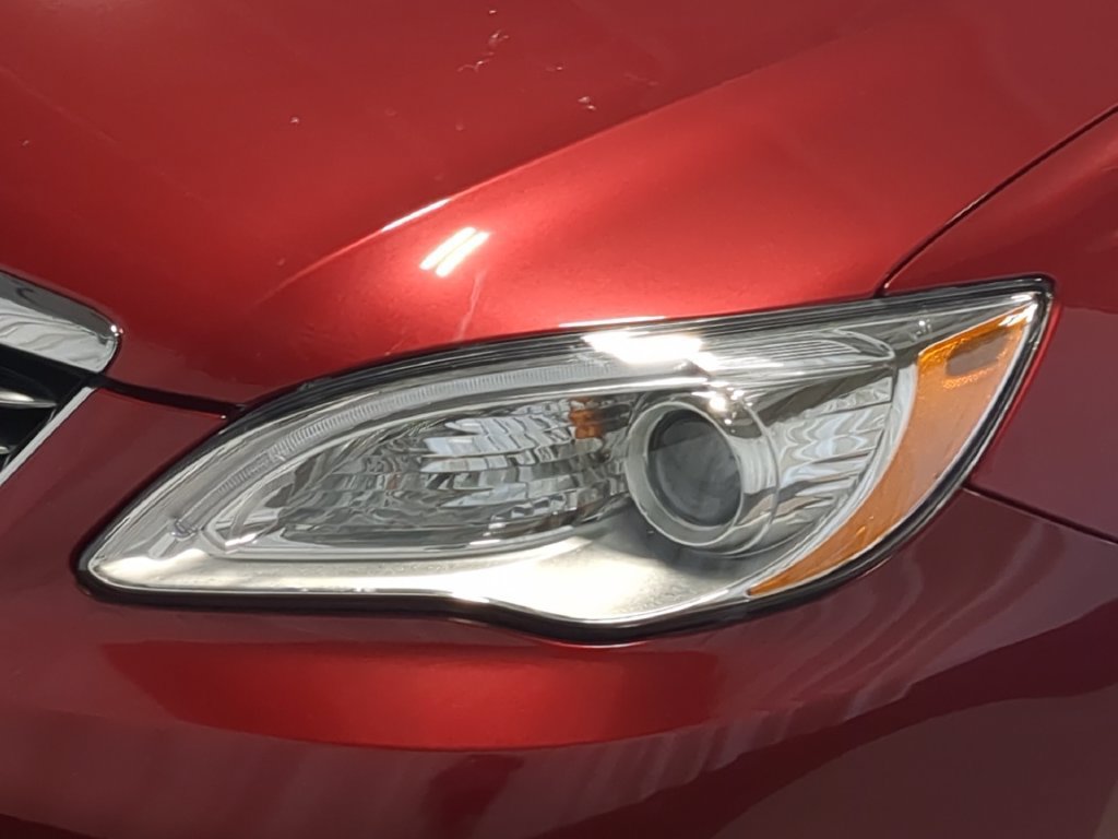 Used 2014 Chrysler 200 Limited FWD image 14