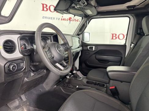 Used 2024 Jeep Wrangler Sport S image 12
