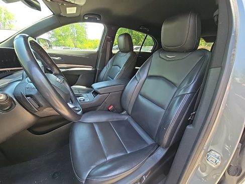 Used 2024 Cadillac XT4 Premium Luxury FWD image 13
