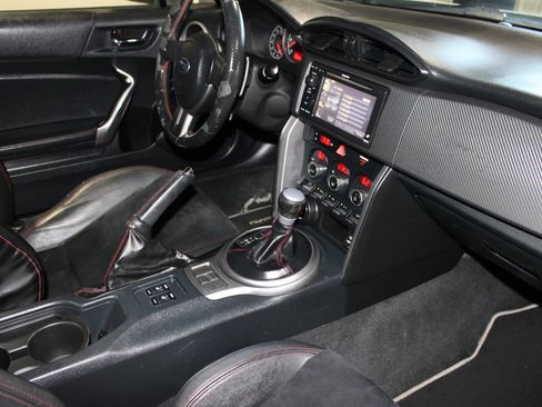 Used 2015 Subaru BRZ Limited w/ Popular Package #1B RWD image 23