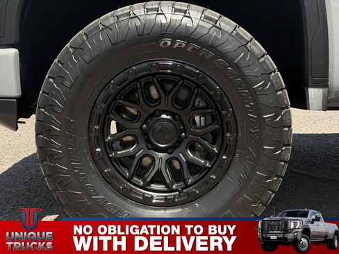 Used 2025 GMC Sierra 1500 AT4 AWD/4WD image 12